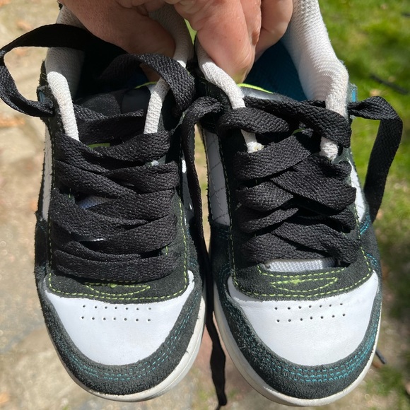 Place kid’s sneakers. Mint condition. - Picture 2 of 7